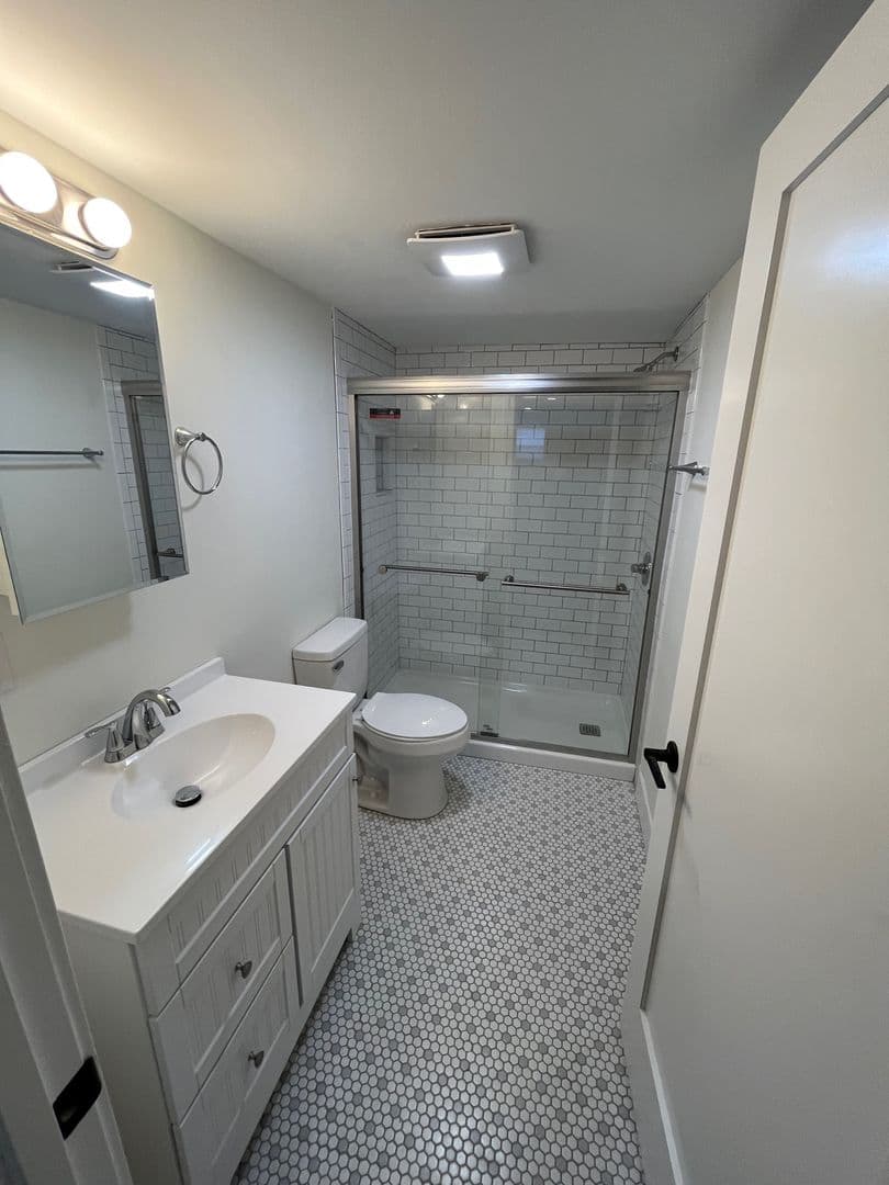 Evanston Apartment: 126 Main St. Apt. 1