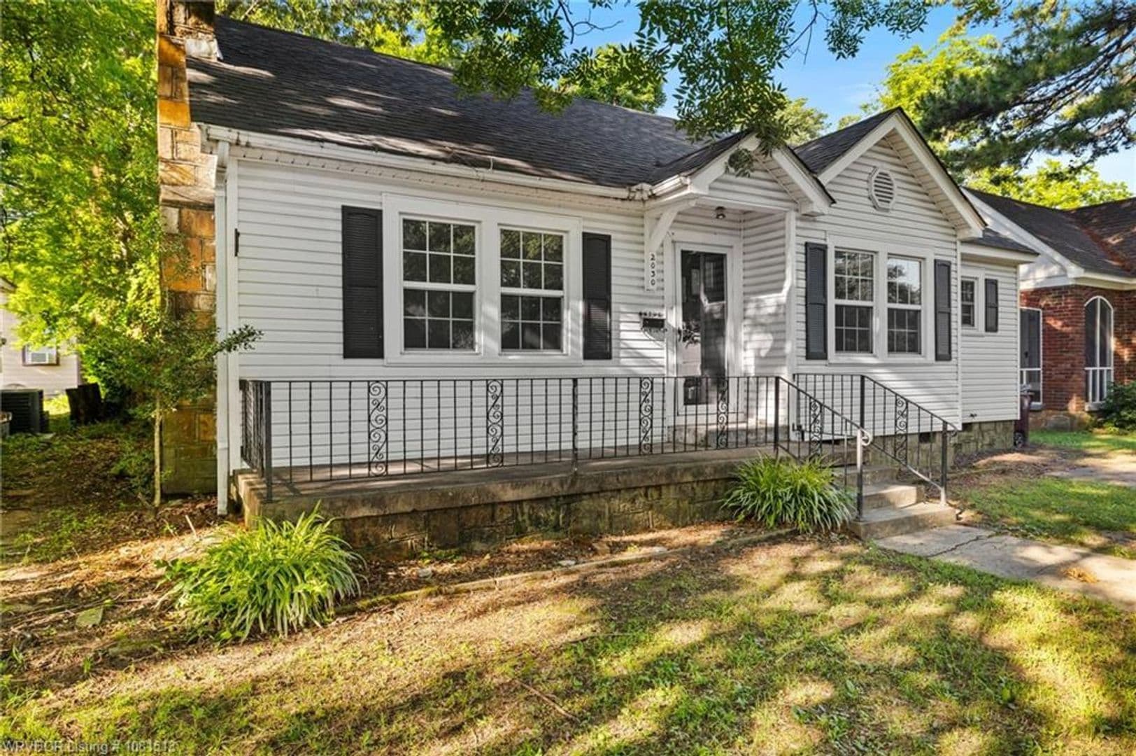 Fort Smith House: 2030 S. L