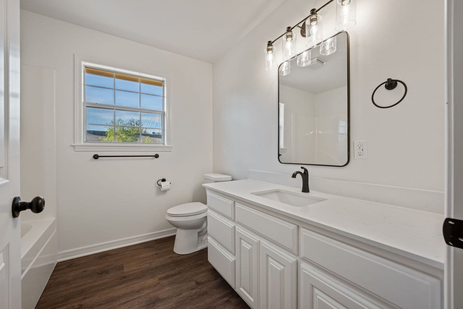 Mulberry House: 939 Alma Ave