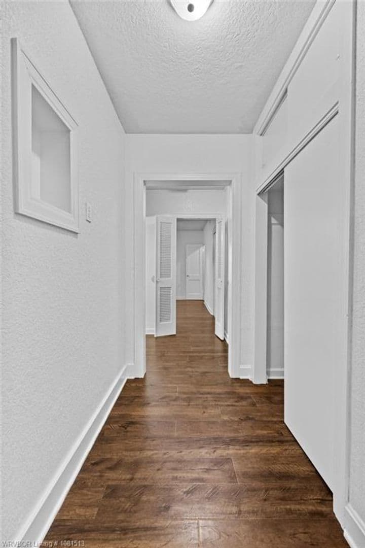 Fort Smith House: 2030 S. L
