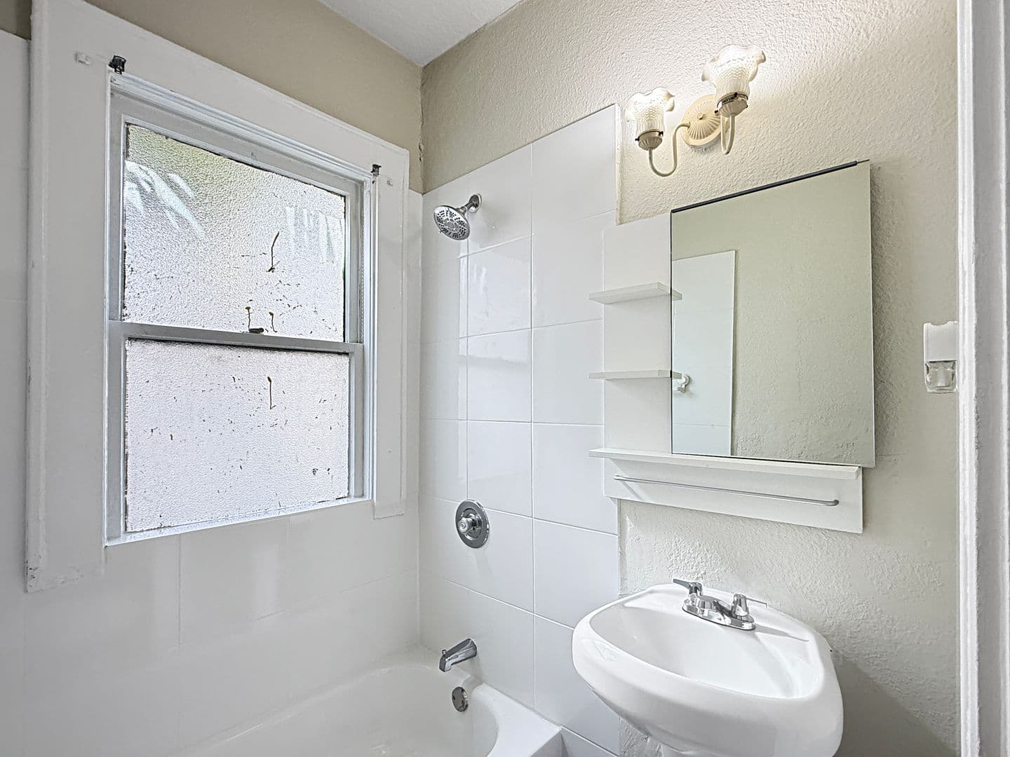 Coral Gables Condo: 126 Mendoza Ave Apt 7A