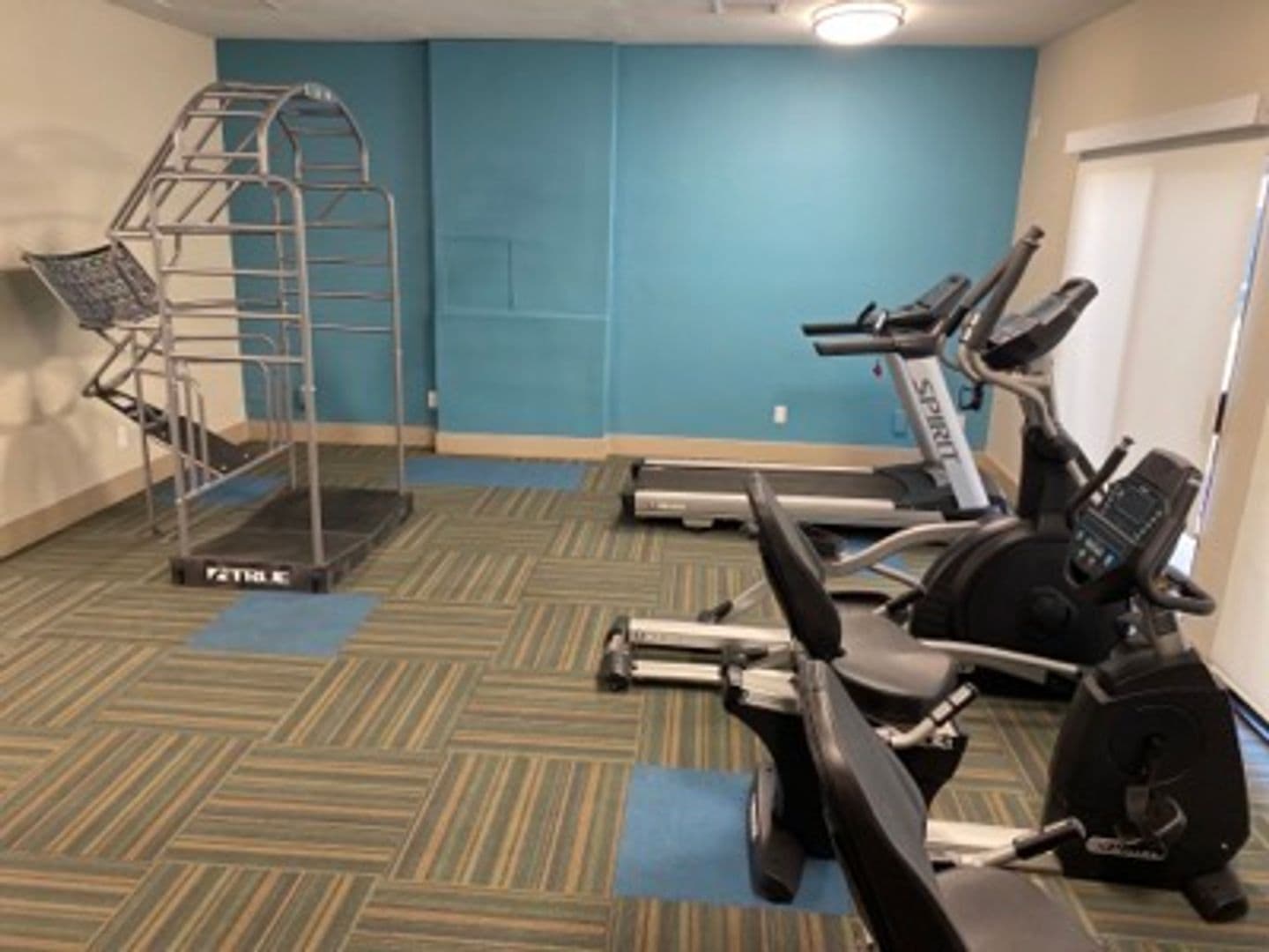 Anaheim Apartment: 225 Southwestern Ave