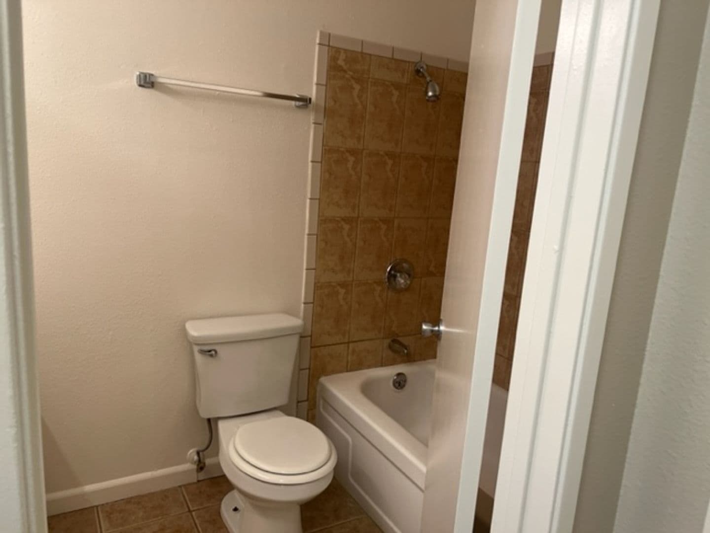 Sacramento Apartment: 9230 Kiefer Blvd