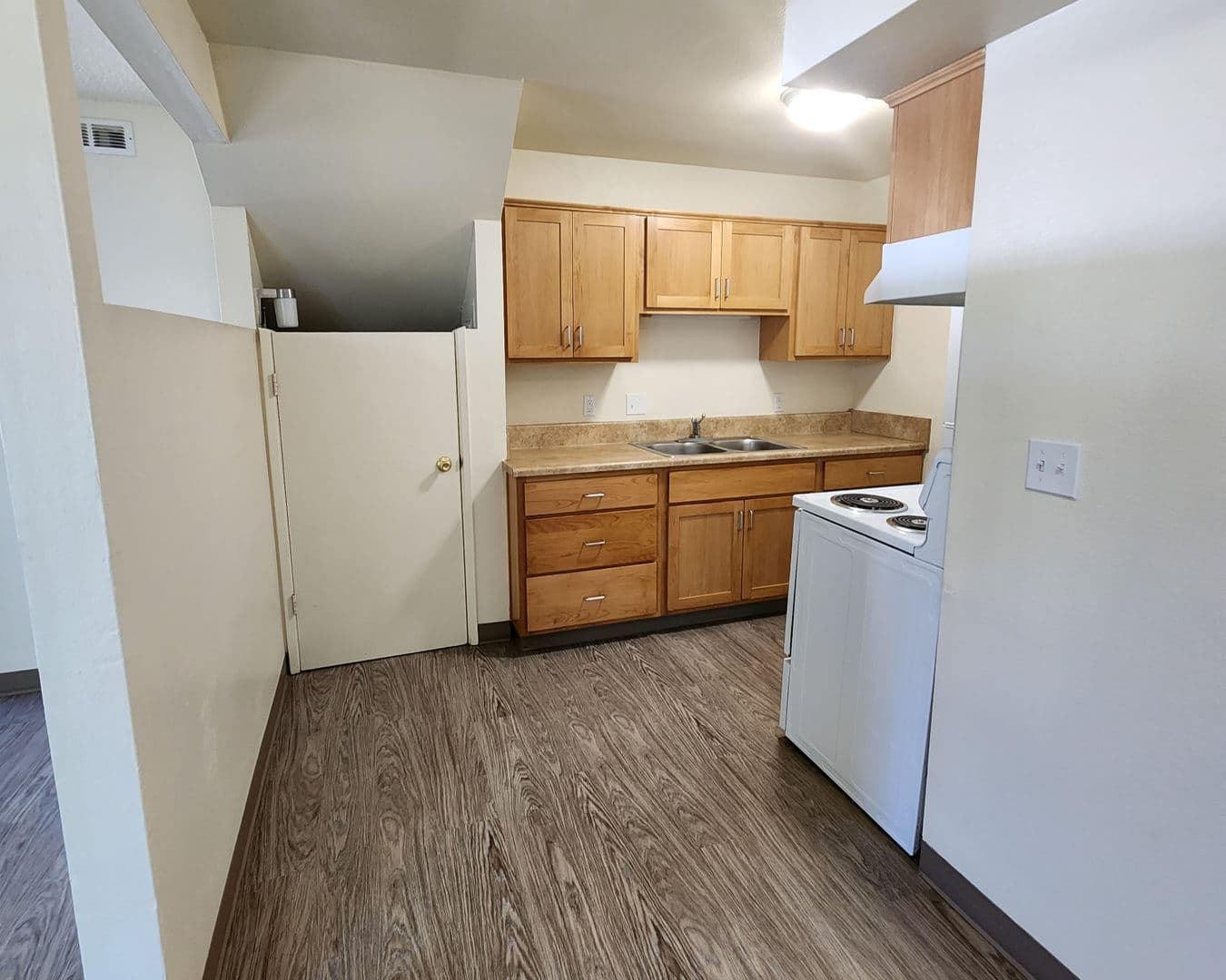 Portland Apartment: 5802 N Michigan Avenue
