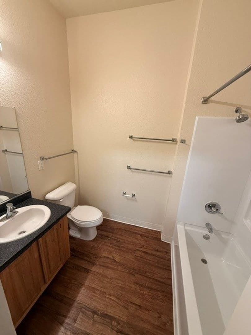 San Jose Apartment: 790 Lenzen Avenue