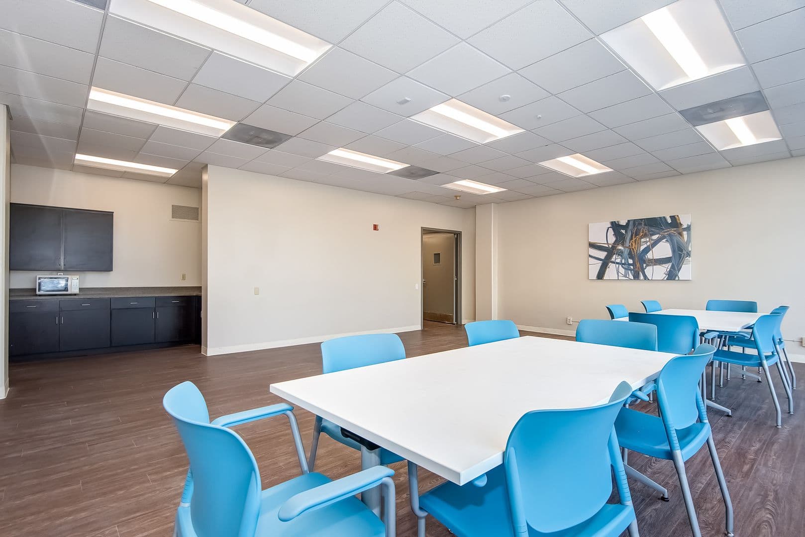 Bellflower Apartment: 9550 Oak Street