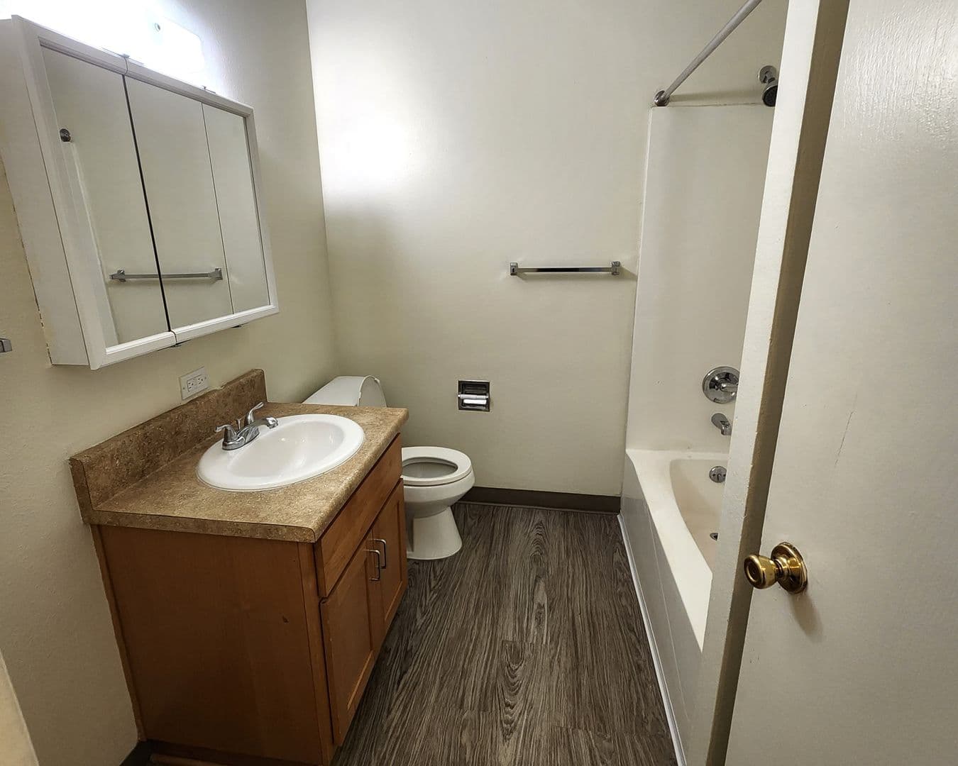 Portland Apartment: 5802 N Michigan Avenue
