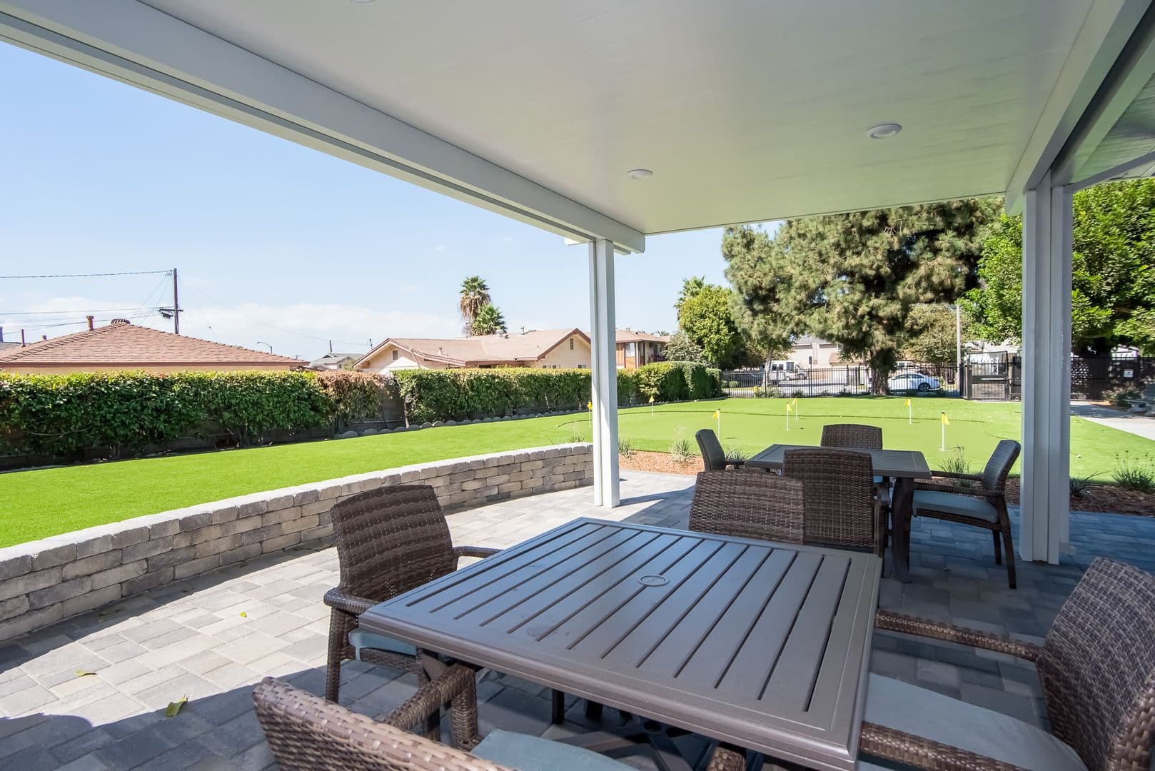 Bellflower Apartment: 9550 Oak Street