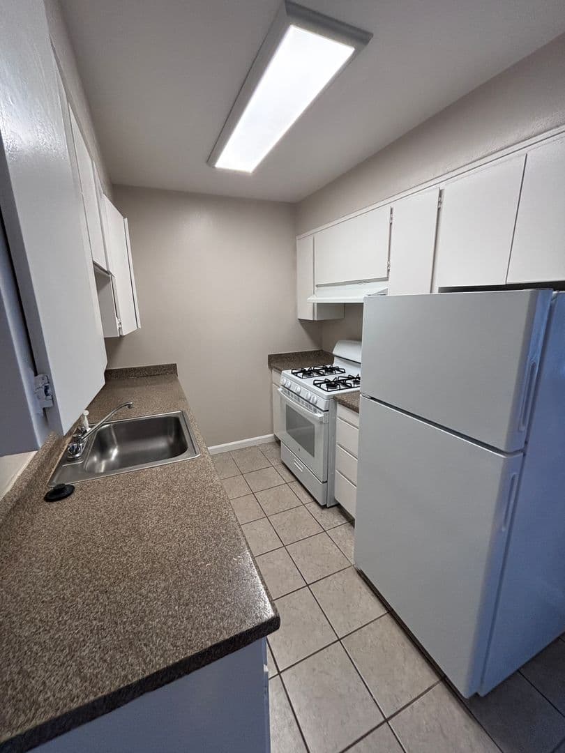 Sacramento Apartment: 9230 Kiefer Blvd