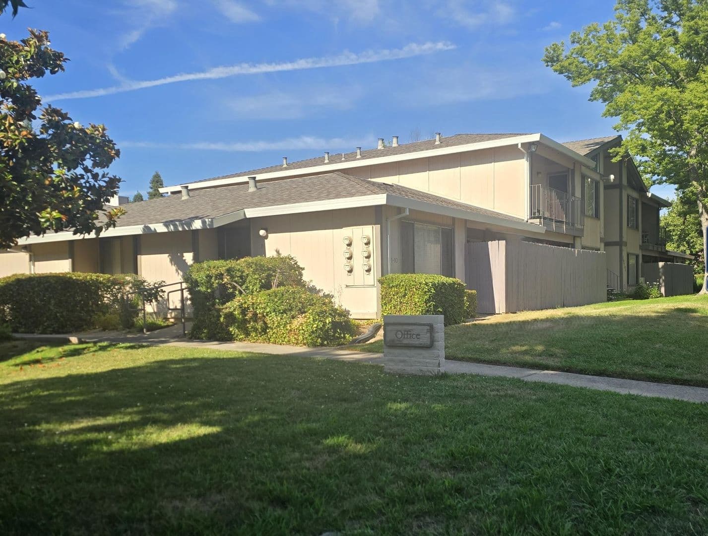Fair Oaks Apartment: 4922 Vir Mar St.