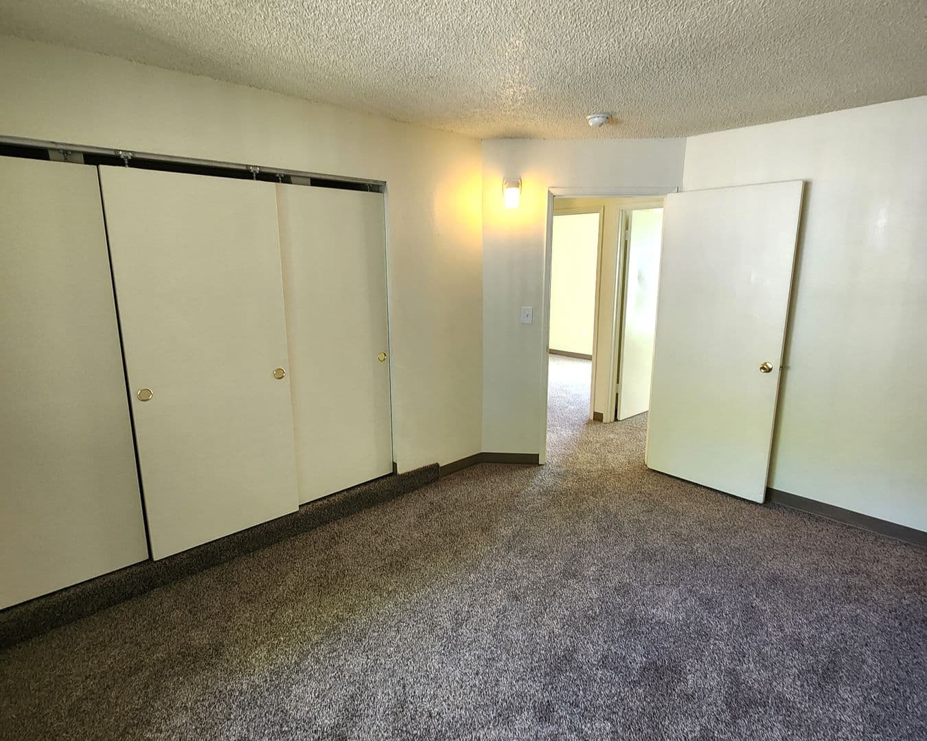 Portland Apartment: 5802 N Michigan Avenue