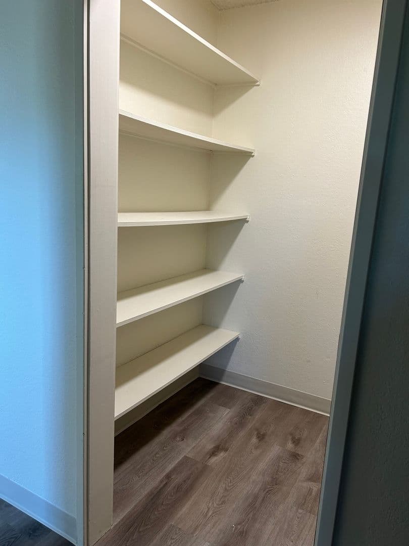 Campbell Apartment: 250 Budd Avenue