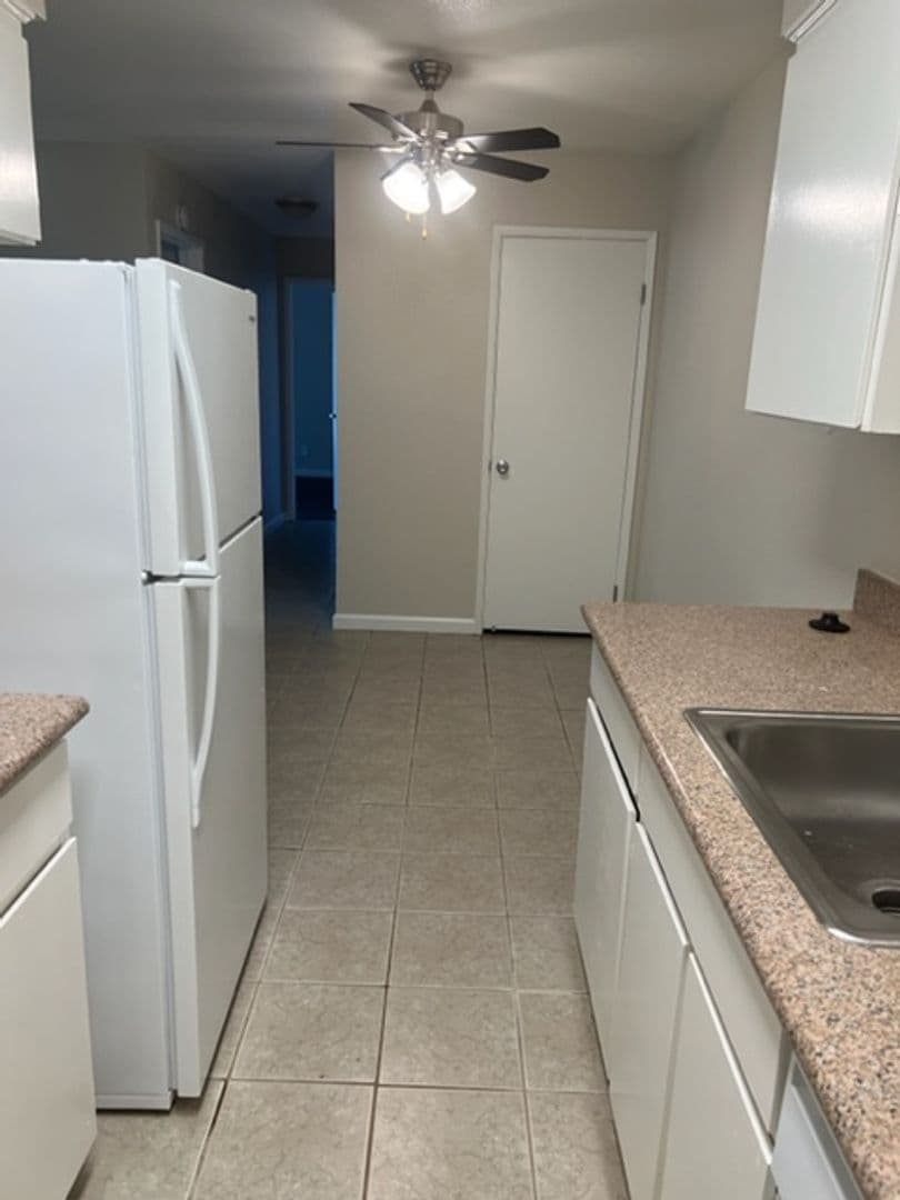 Sacramento Apartment: 9230 Kiefer Blvd