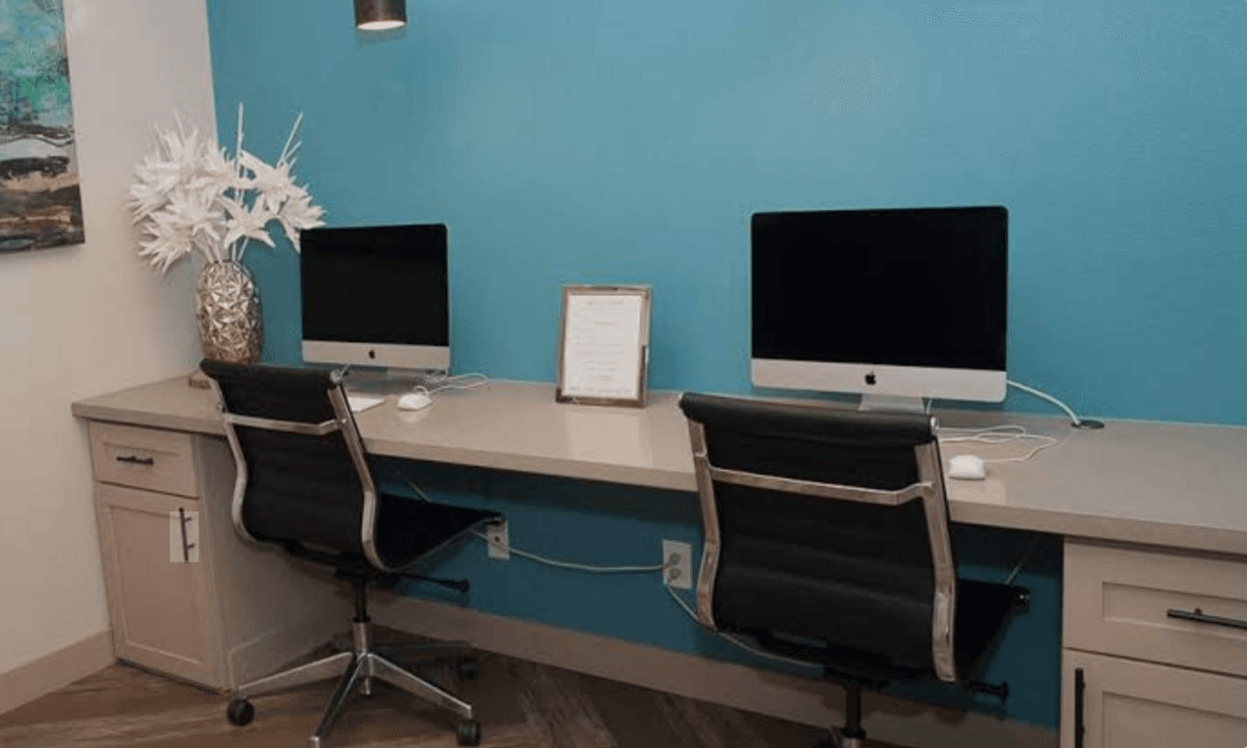 Anaheim Apartment: 225 Southwestern Ave
