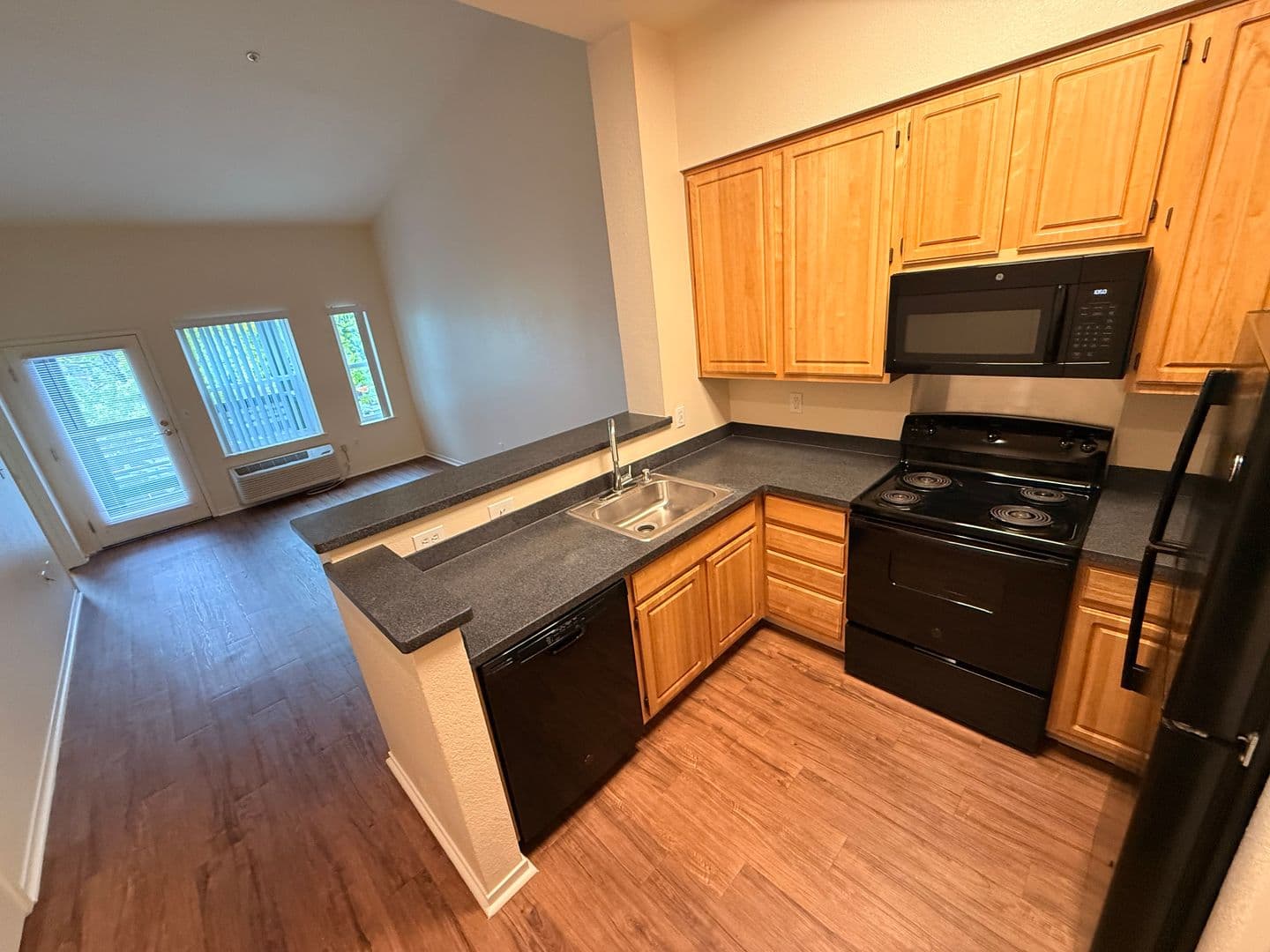 San Jose Apartment: 790 Lenzen Avenue