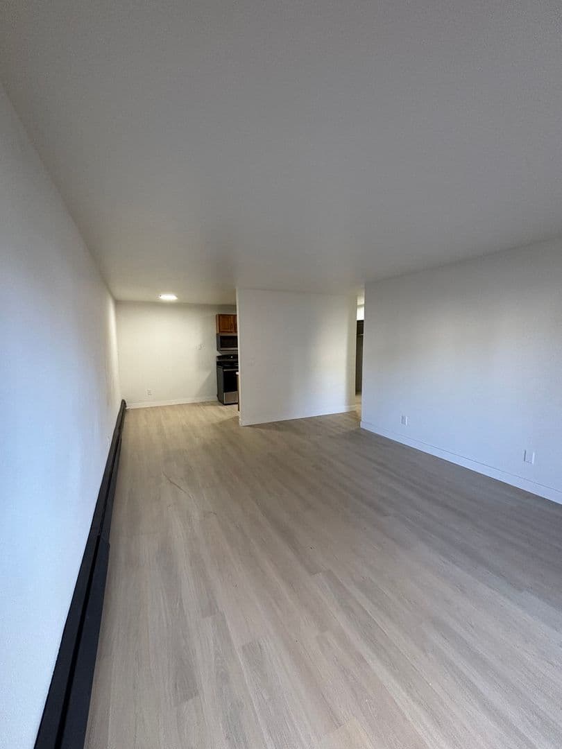 Bismarck Apartment: 215 East Arbor Ave
