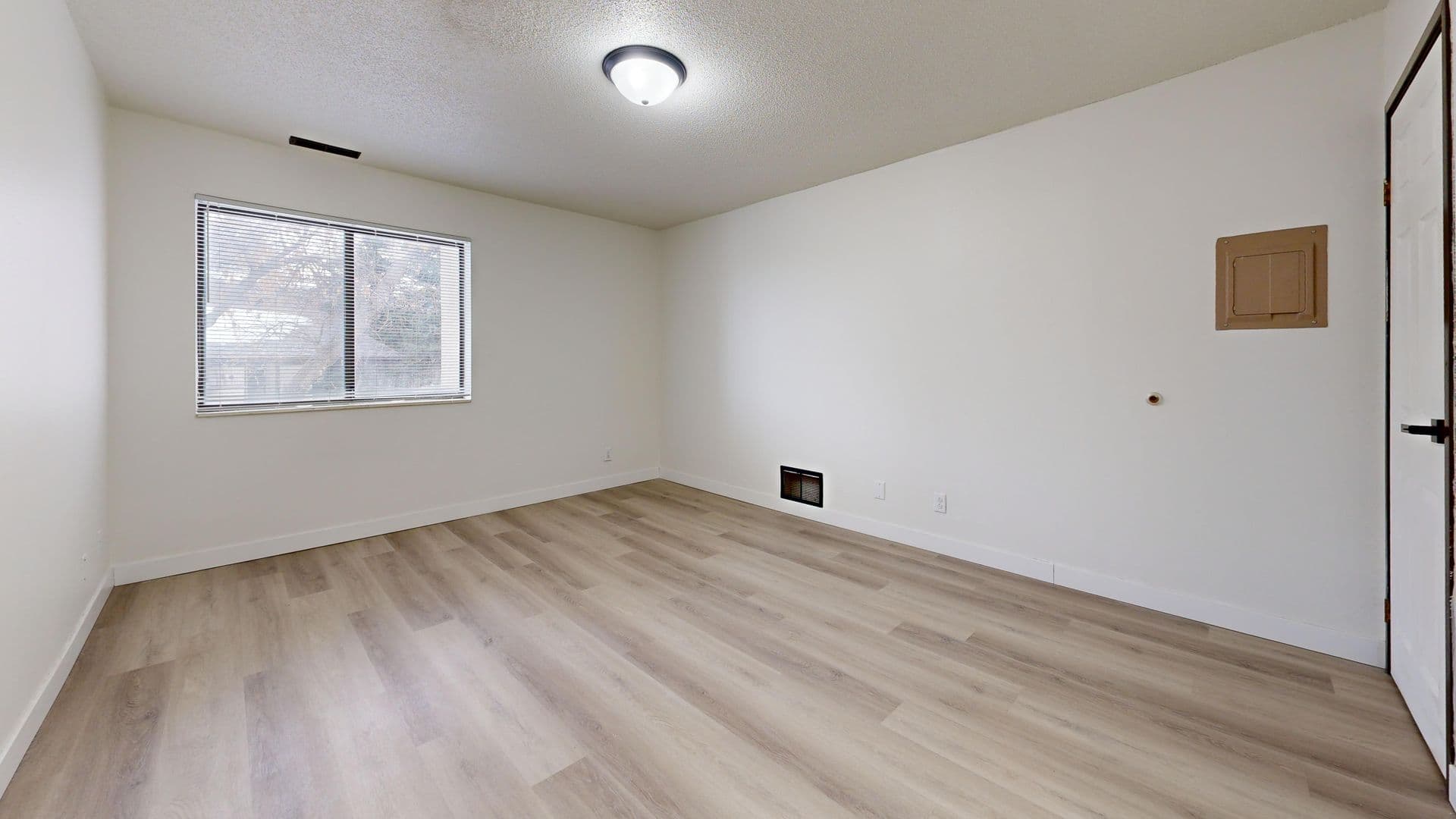 Bismarck Apartment: 215 East Arbor Ave