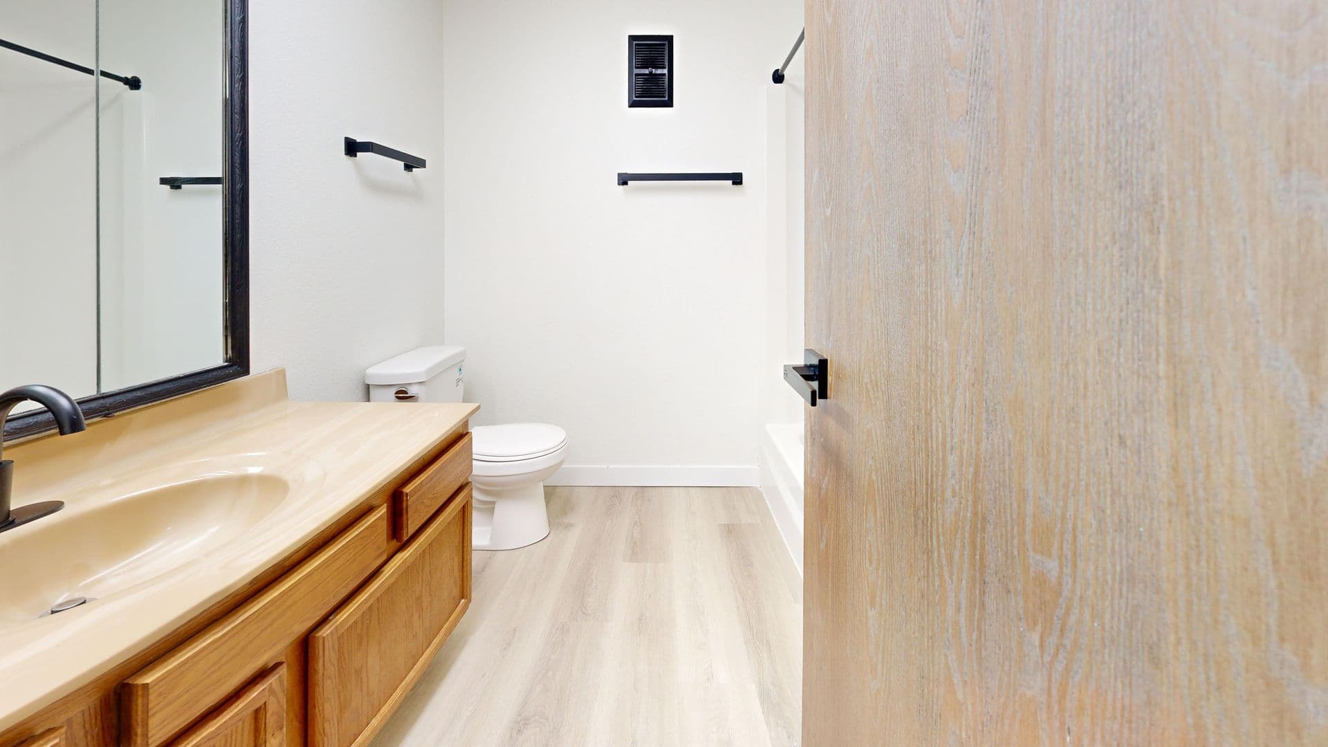 Bismarck Apartment: 215 East Arbor Ave
