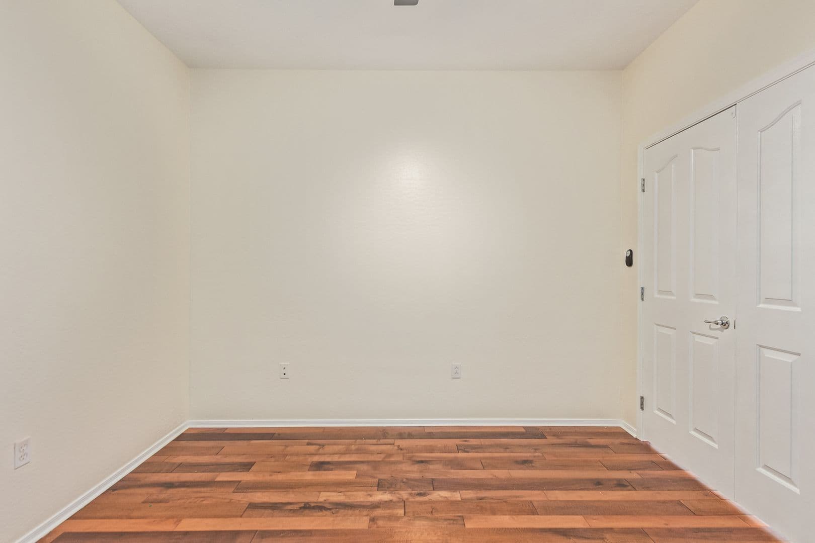 PHOENIX Townhome: 2150 E. Bell Rd.
