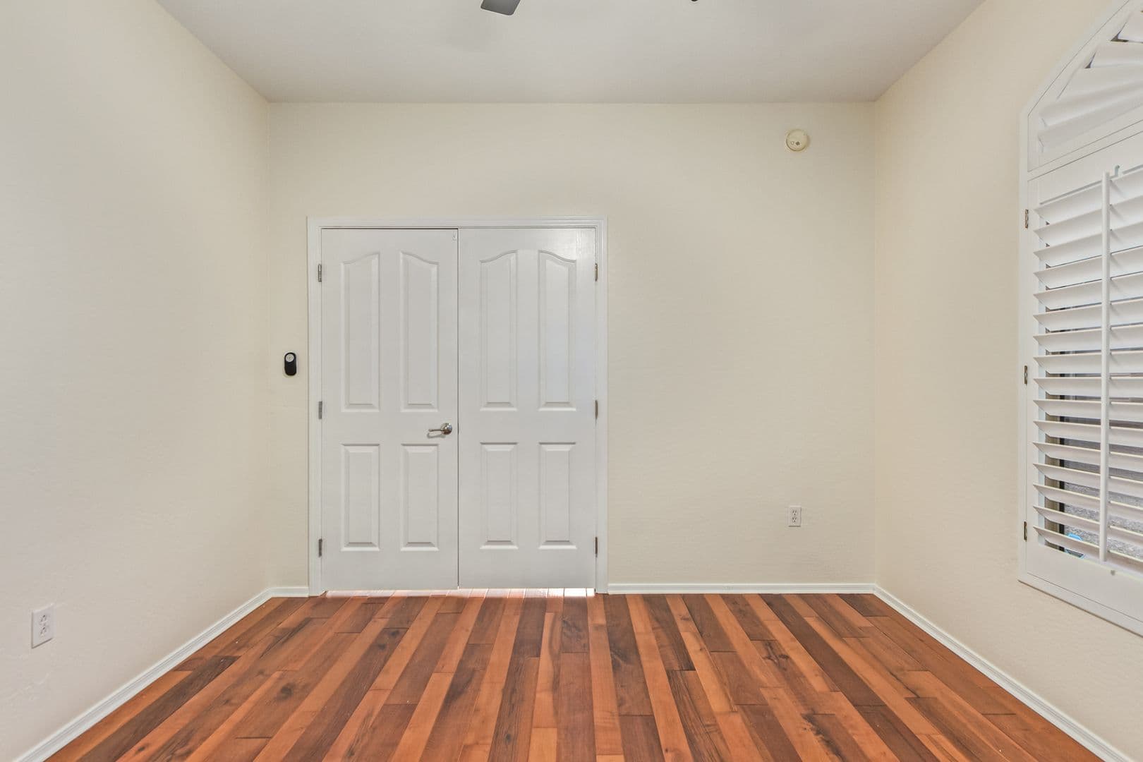 PHOENIX Townhome: 2150 E. Bell Rd.
