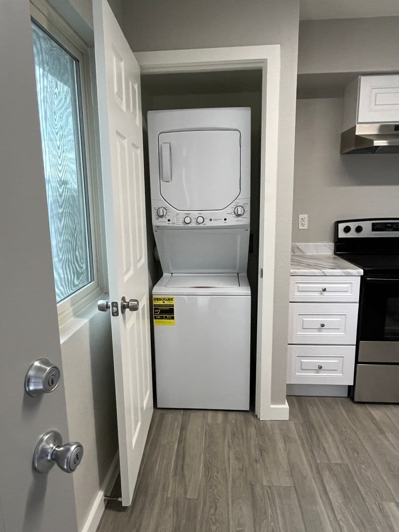 Phoenix Apartment: 2912 E Roeser Rd