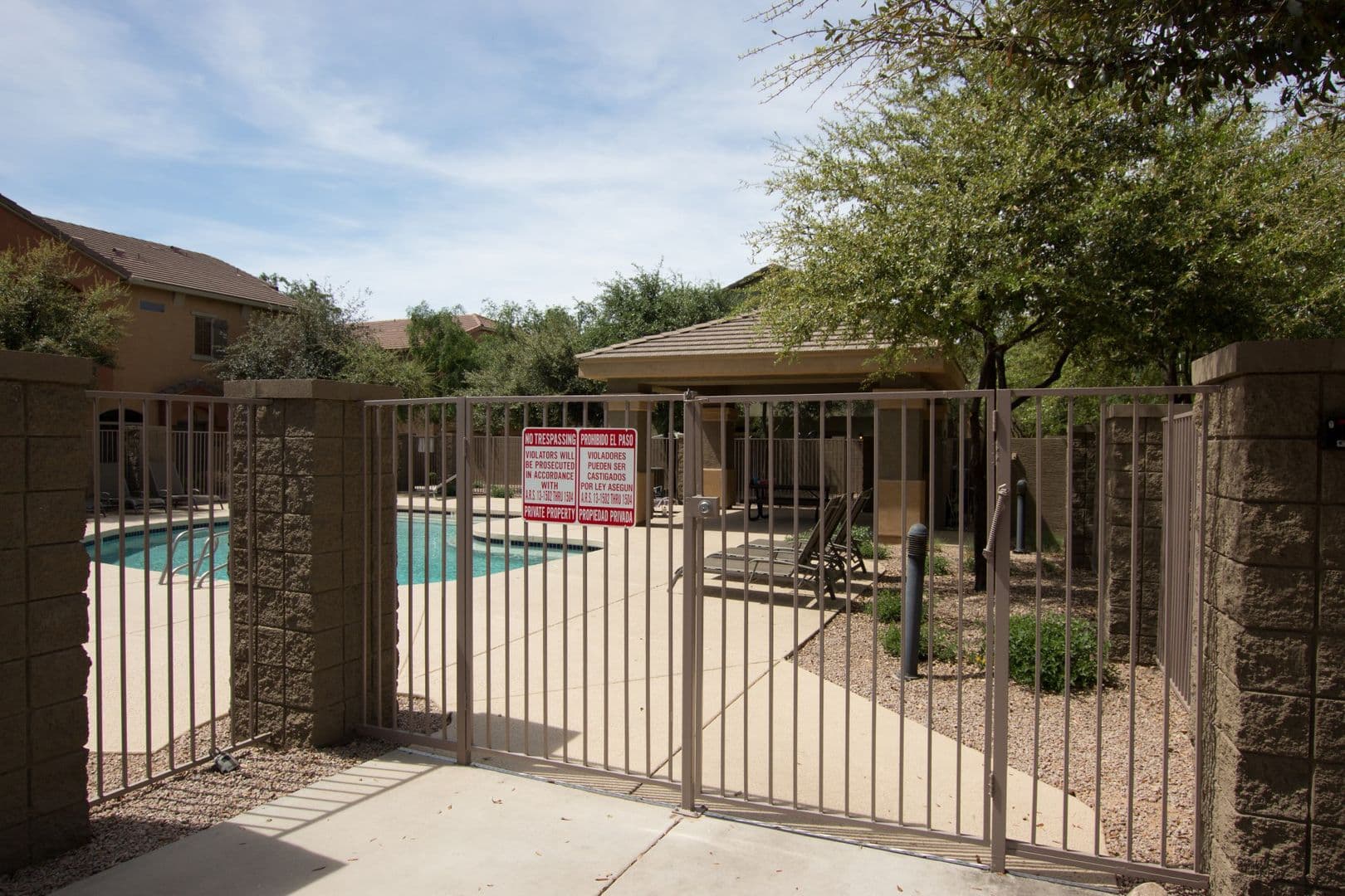 PHOENIX Townhome: 2150 E. Bell Rd.