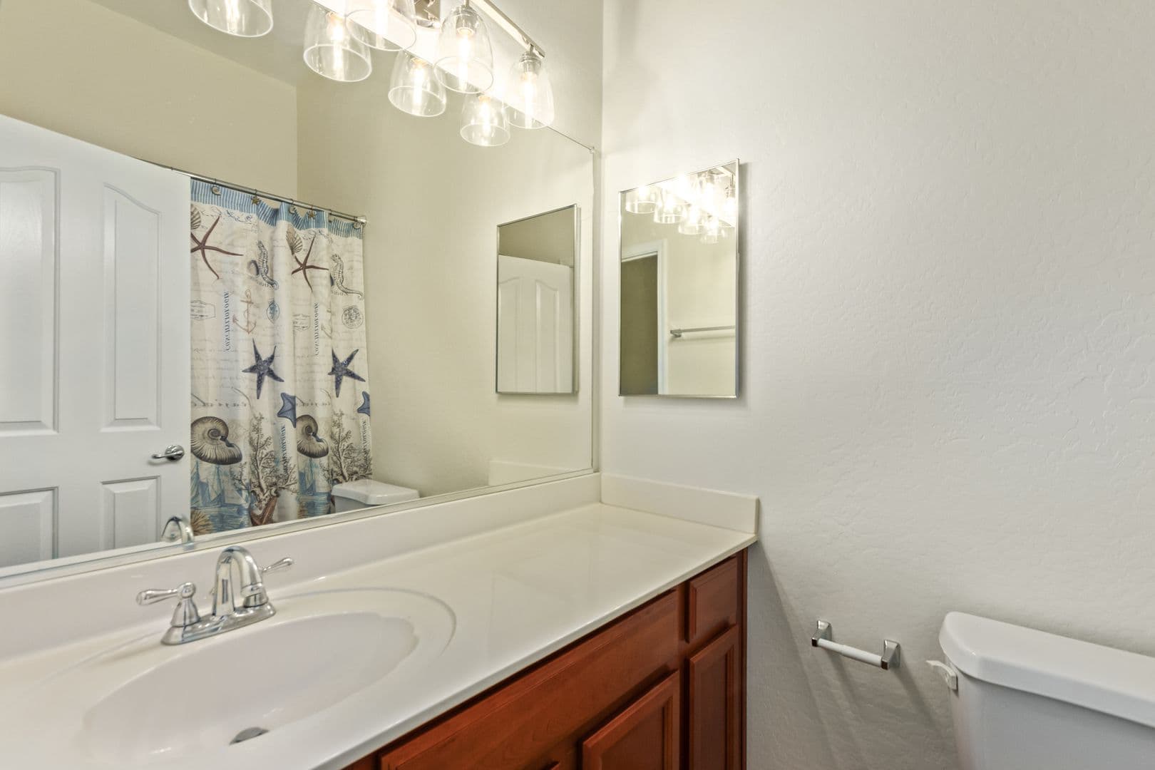 PHOENIX Townhome: 2150 E. Bell Rd.