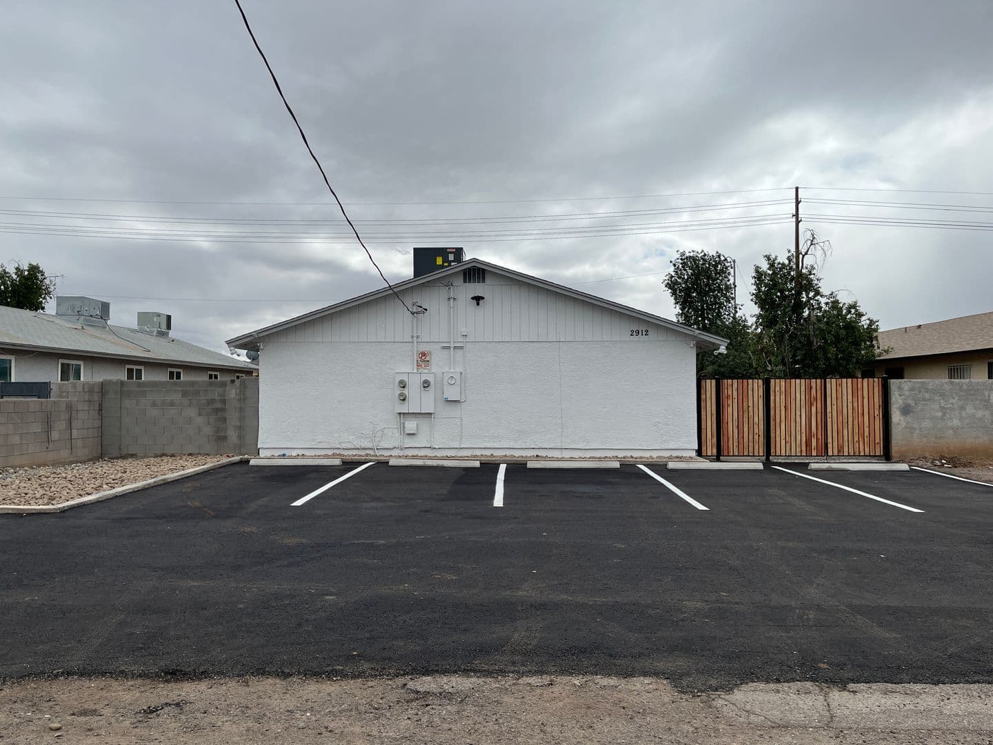 Phoenix Apartment: 2912 E Roeser Rd