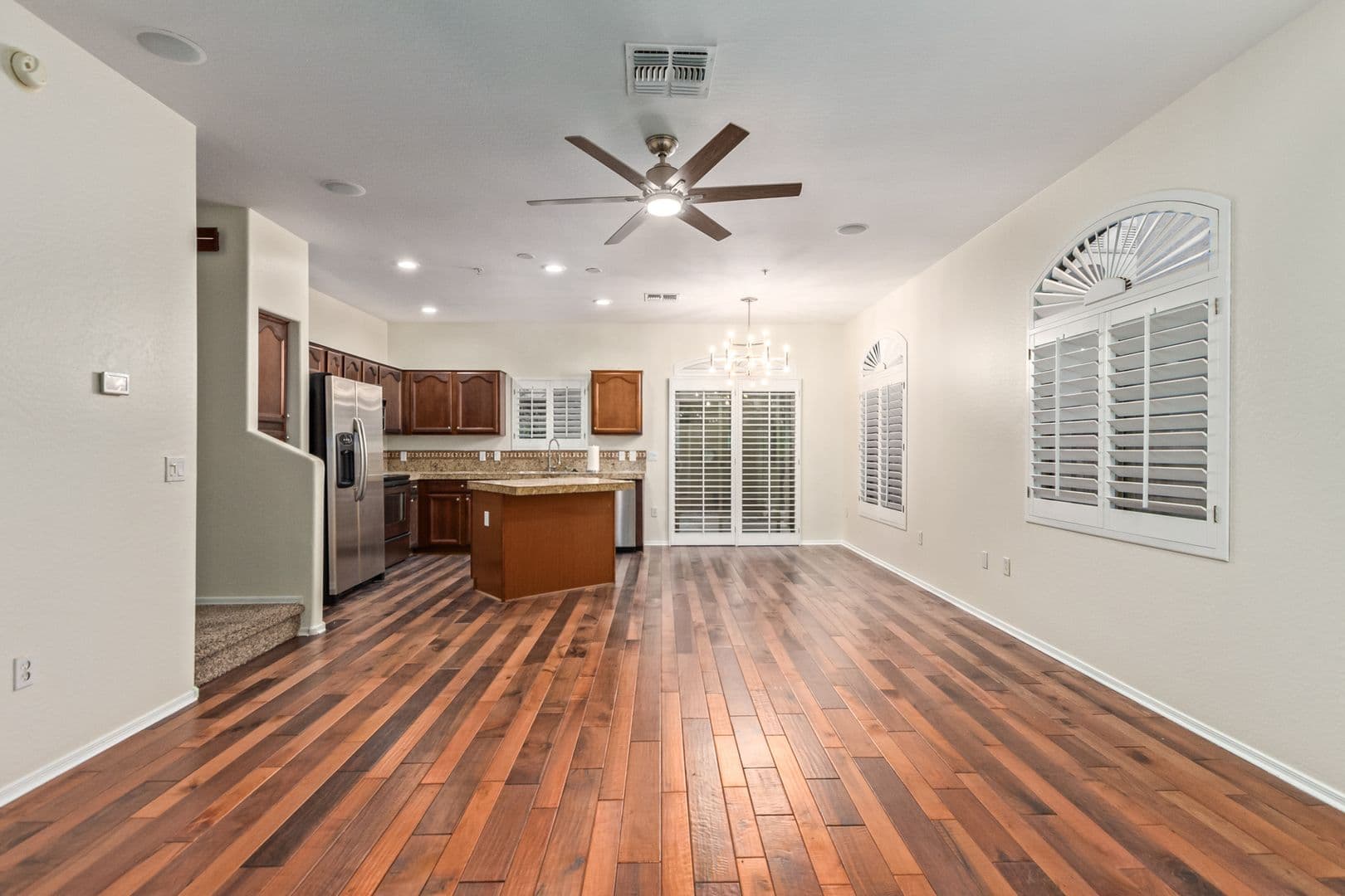 PHOENIX Townhome: 2150 E. Bell Rd.