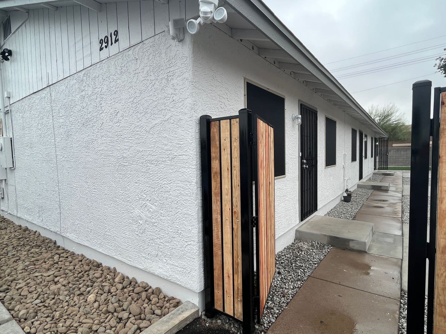 Phoenix Apartment: 2912 E Roeser Rd