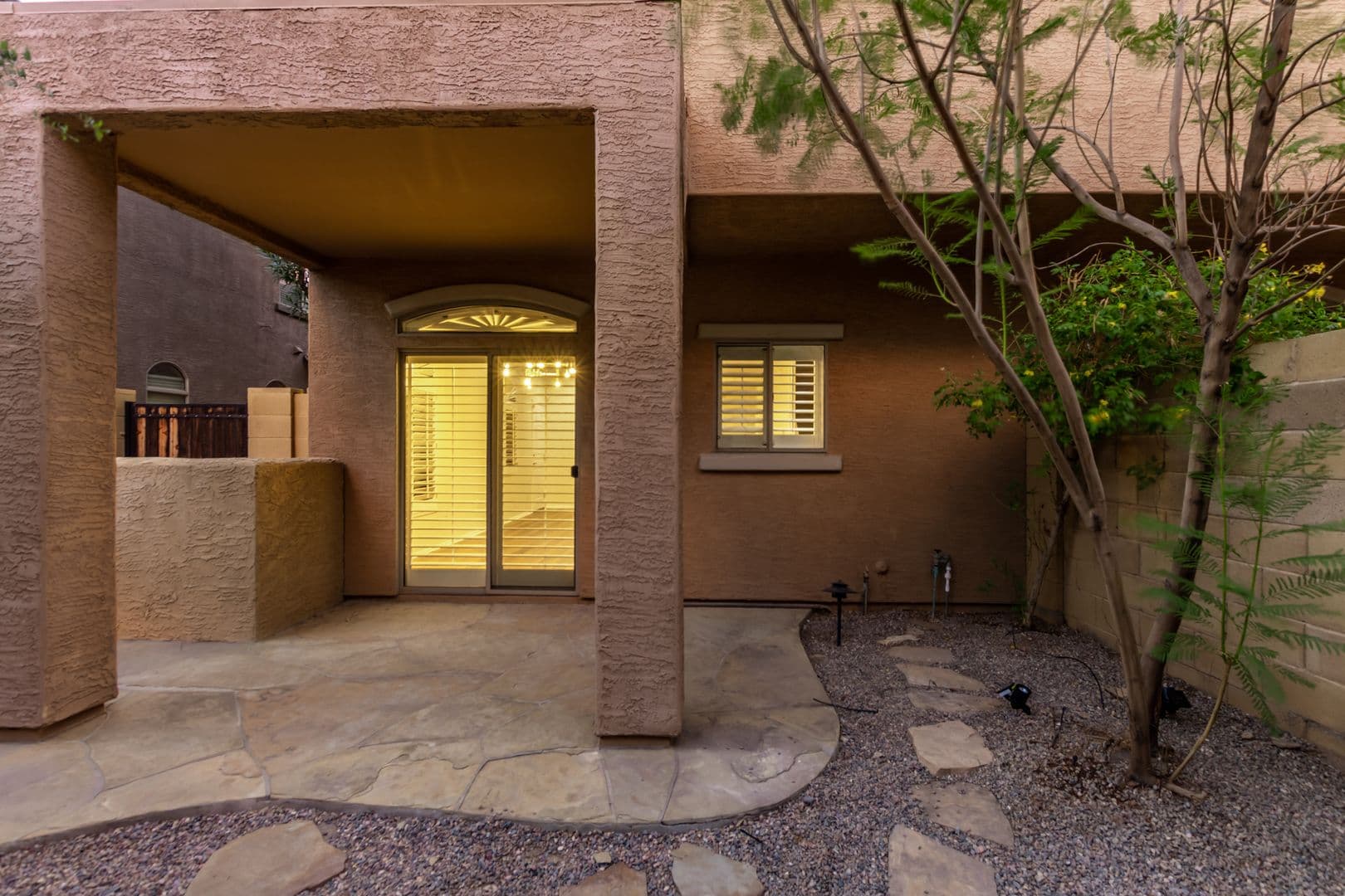 PHOENIX Townhome: 2150 E. Bell Rd.