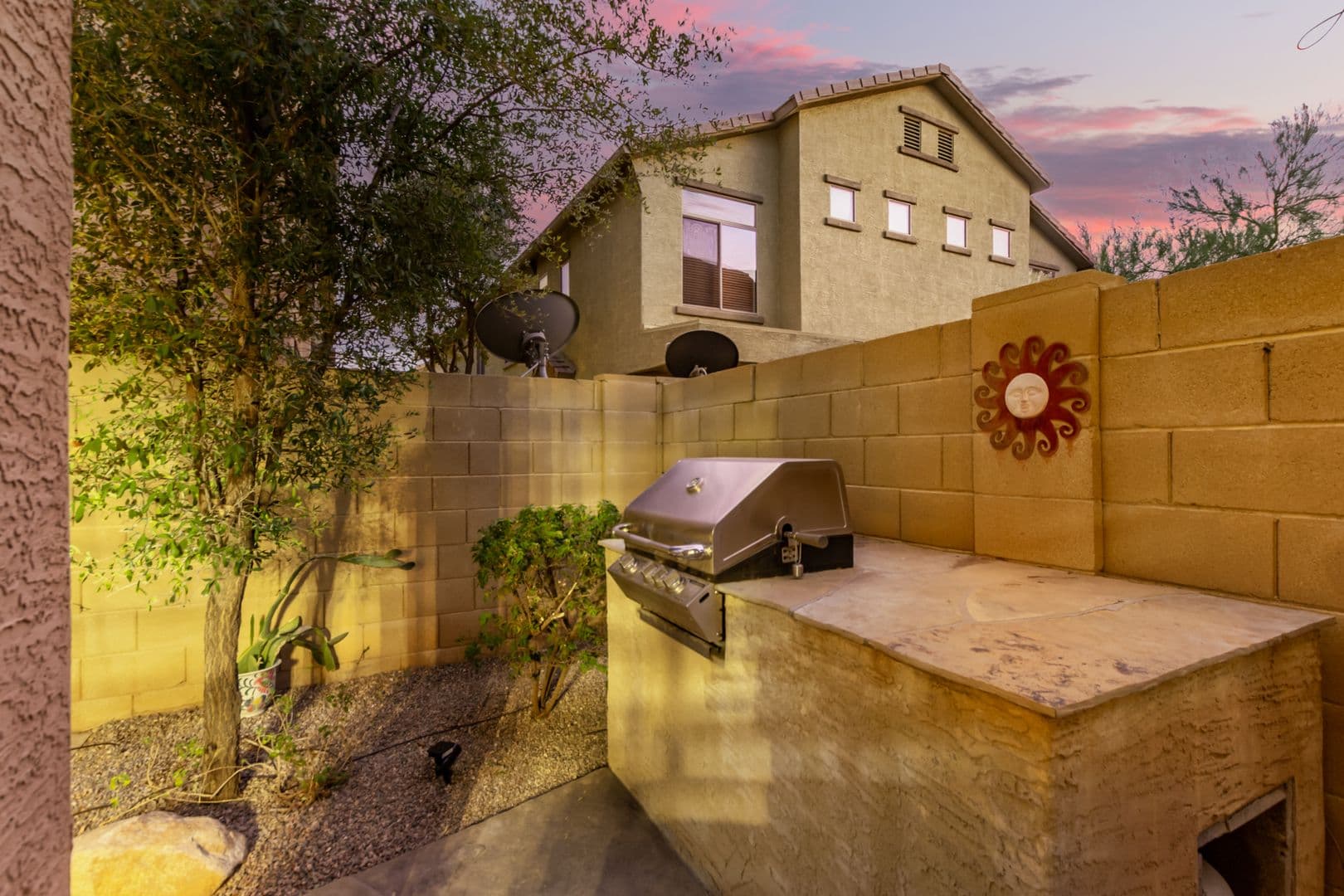 PHOENIX Townhome: 2150 E. Bell Rd.
