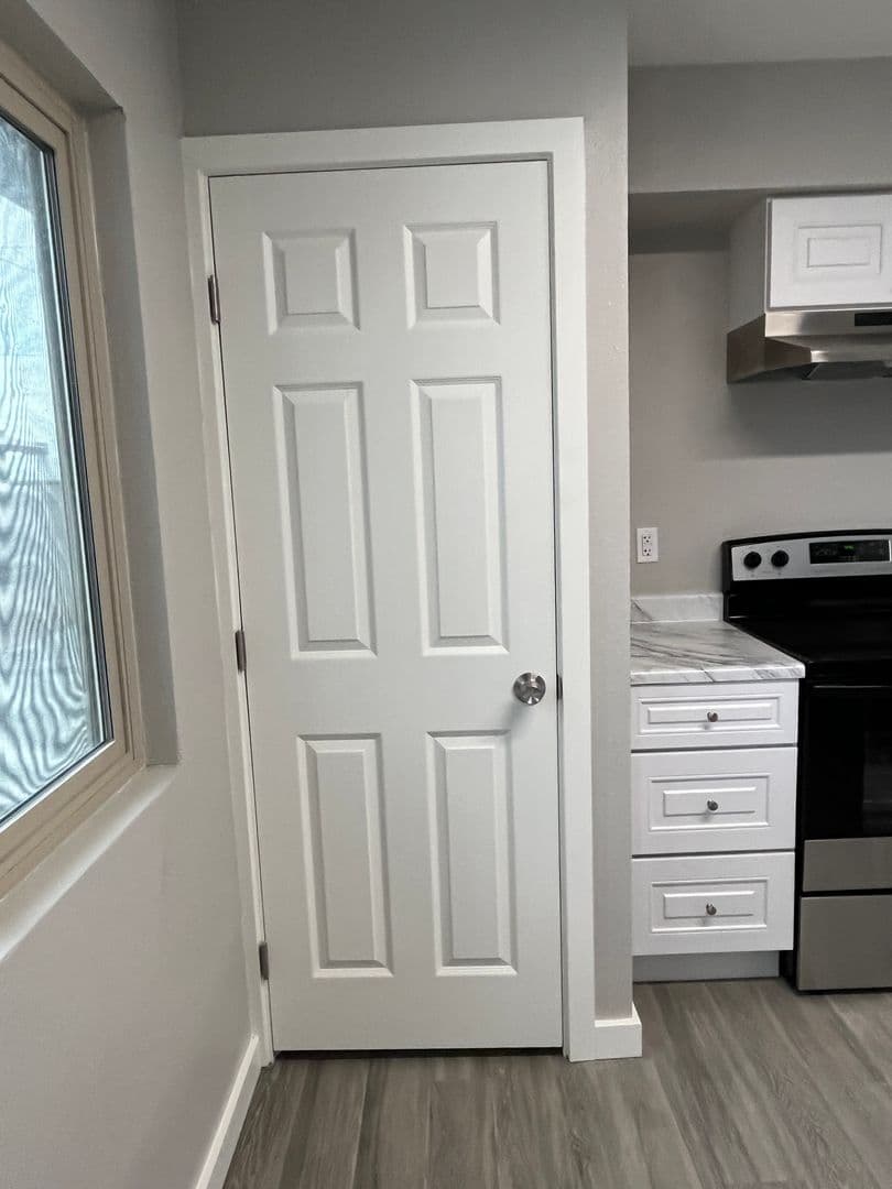 Phoenix Apartment: 2912 E Roeser Rd