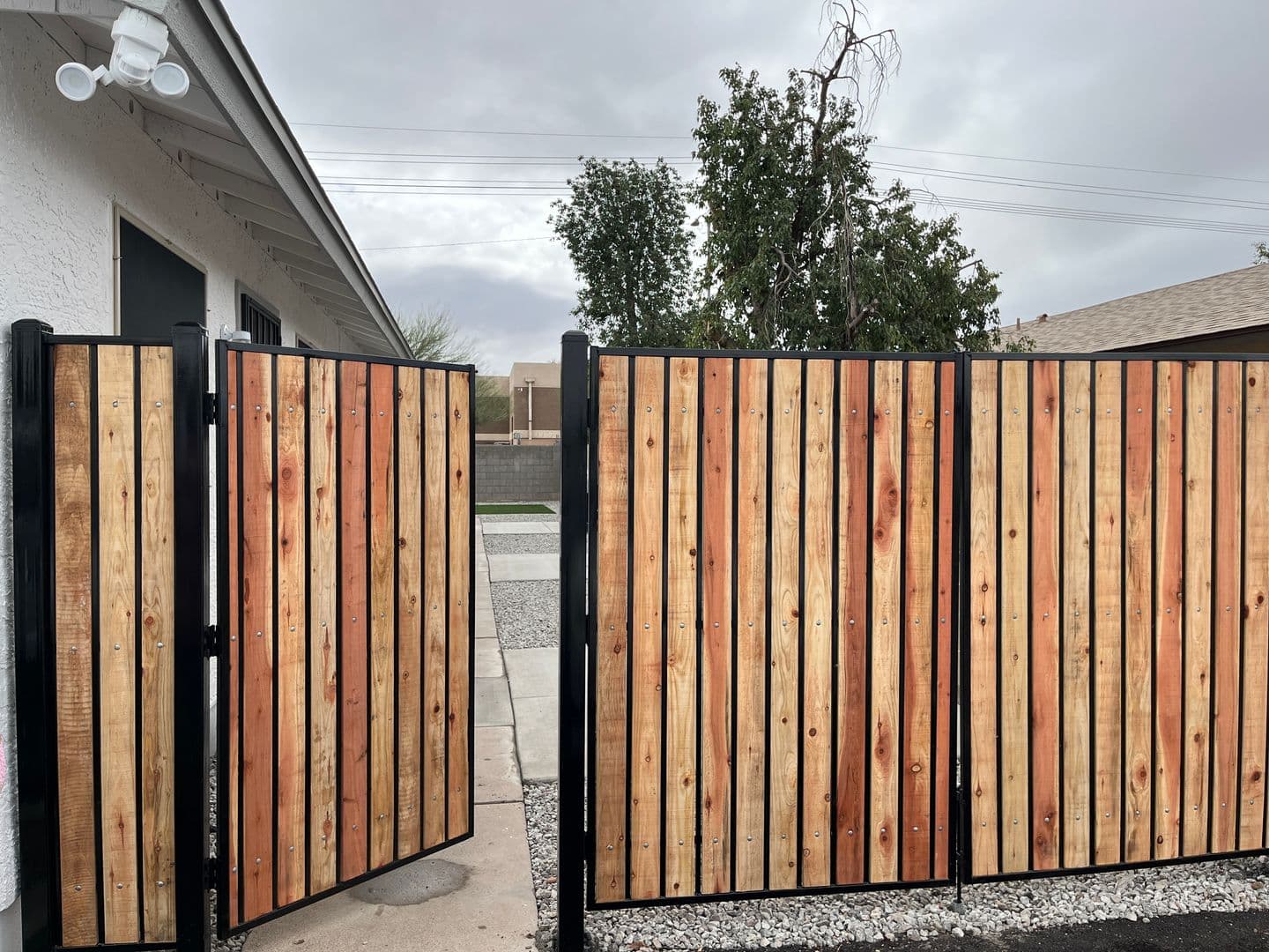 Phoenix Apartment: 2912 E Roeser Rd