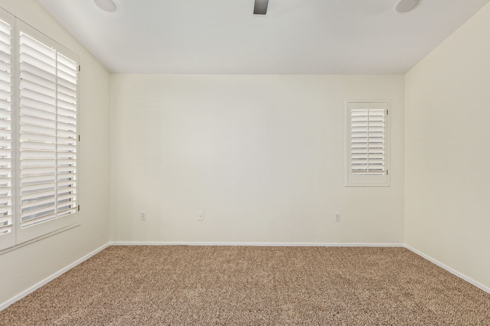 PHOENIX Townhome: 2150 E. Bell Rd.