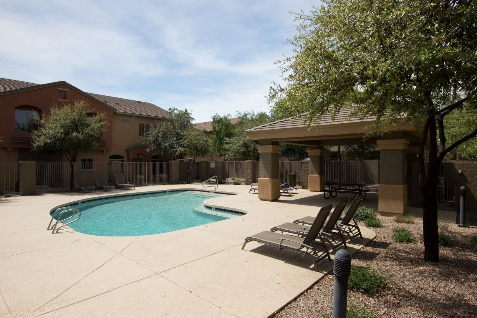 PHOENIX Townhome: 2150 E. Bell Rd.