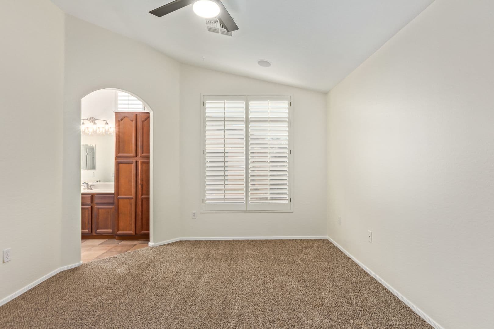 PHOENIX Townhome: 2150 E. Bell Rd.