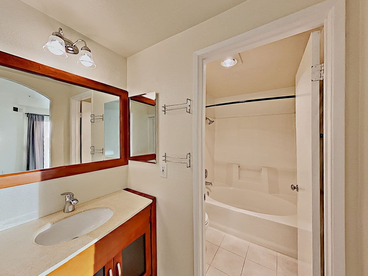 San Diego Condo: 11145 Affinity Ct #21