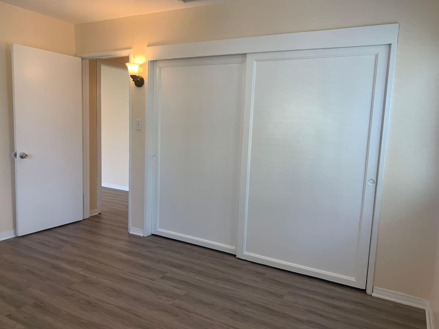 El Cajon House: 489 El Monte Rd
