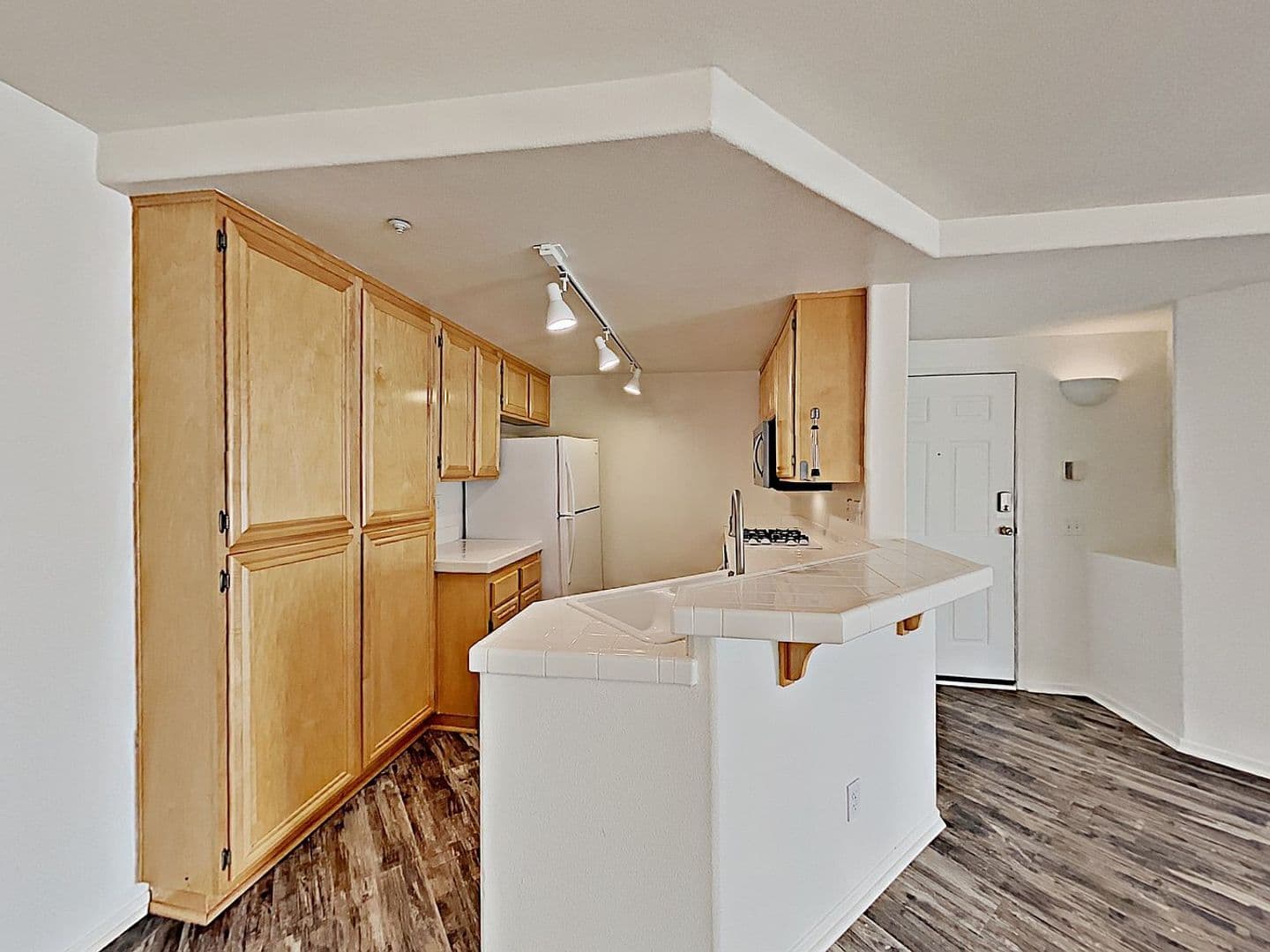 San Diego Condo: 11145 Affinity Ct #21