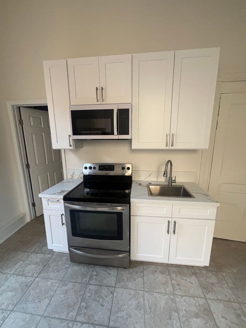 San Diego Apartment: 444 G St