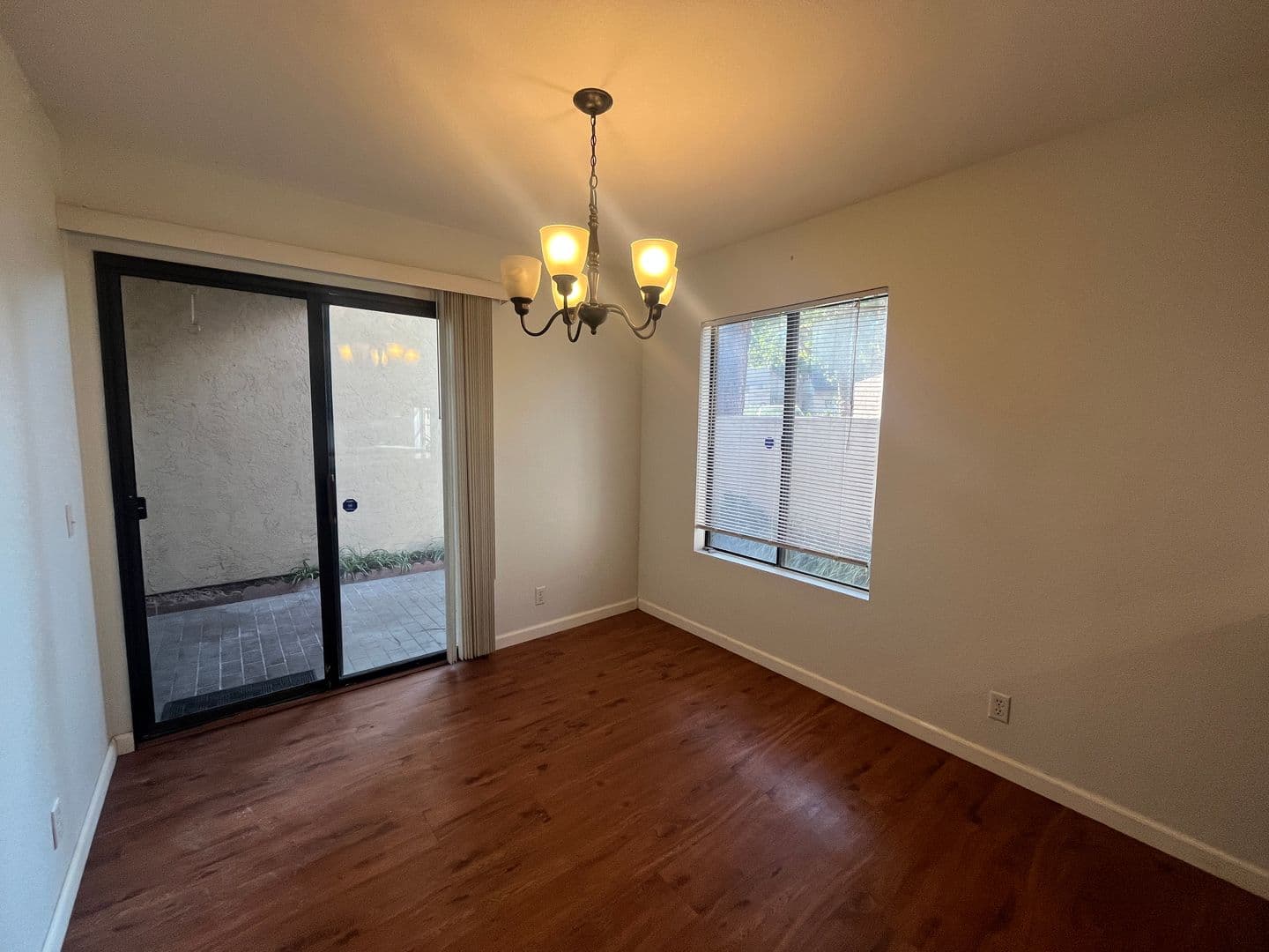 San Diego Townhome: 4458 Via Pasear