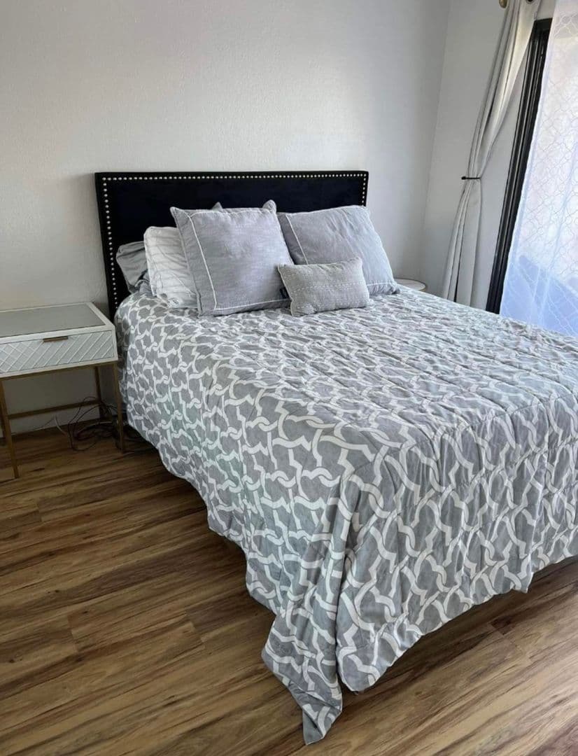 San Diego House: 2560 C St