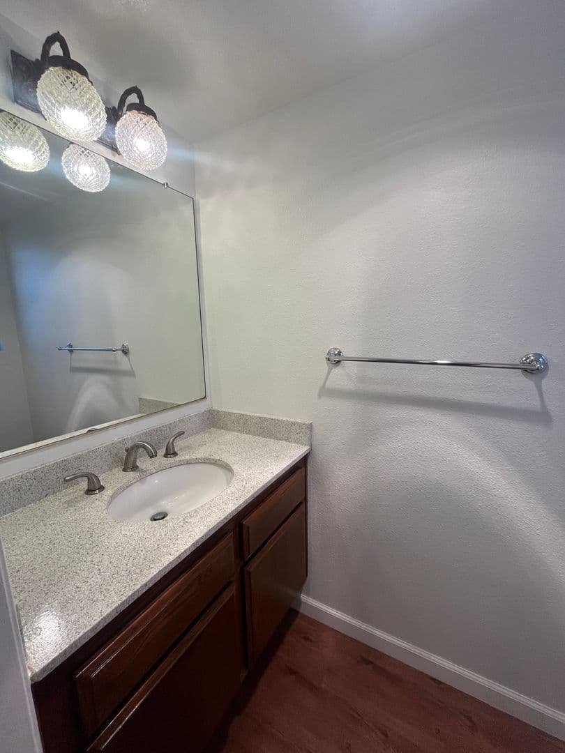 San Diego Townhome: 4458 Via Pasear