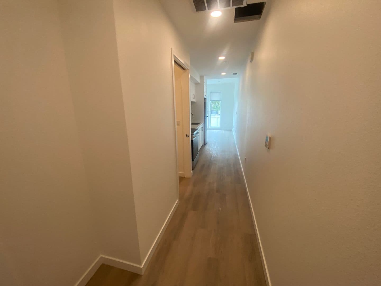 San Diego Apartment: 4015 Richmond St