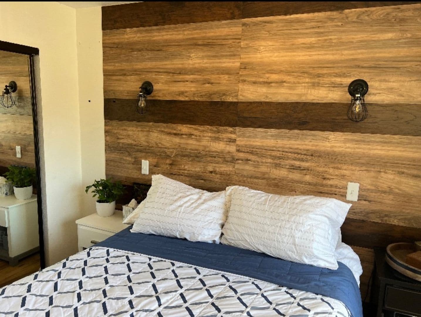 San Diego House: 2560 C St