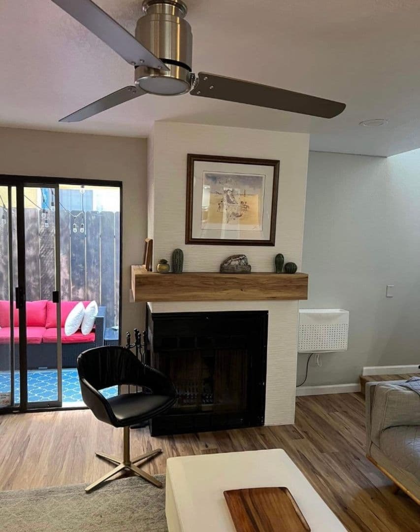 San Diego House: 2560 C St