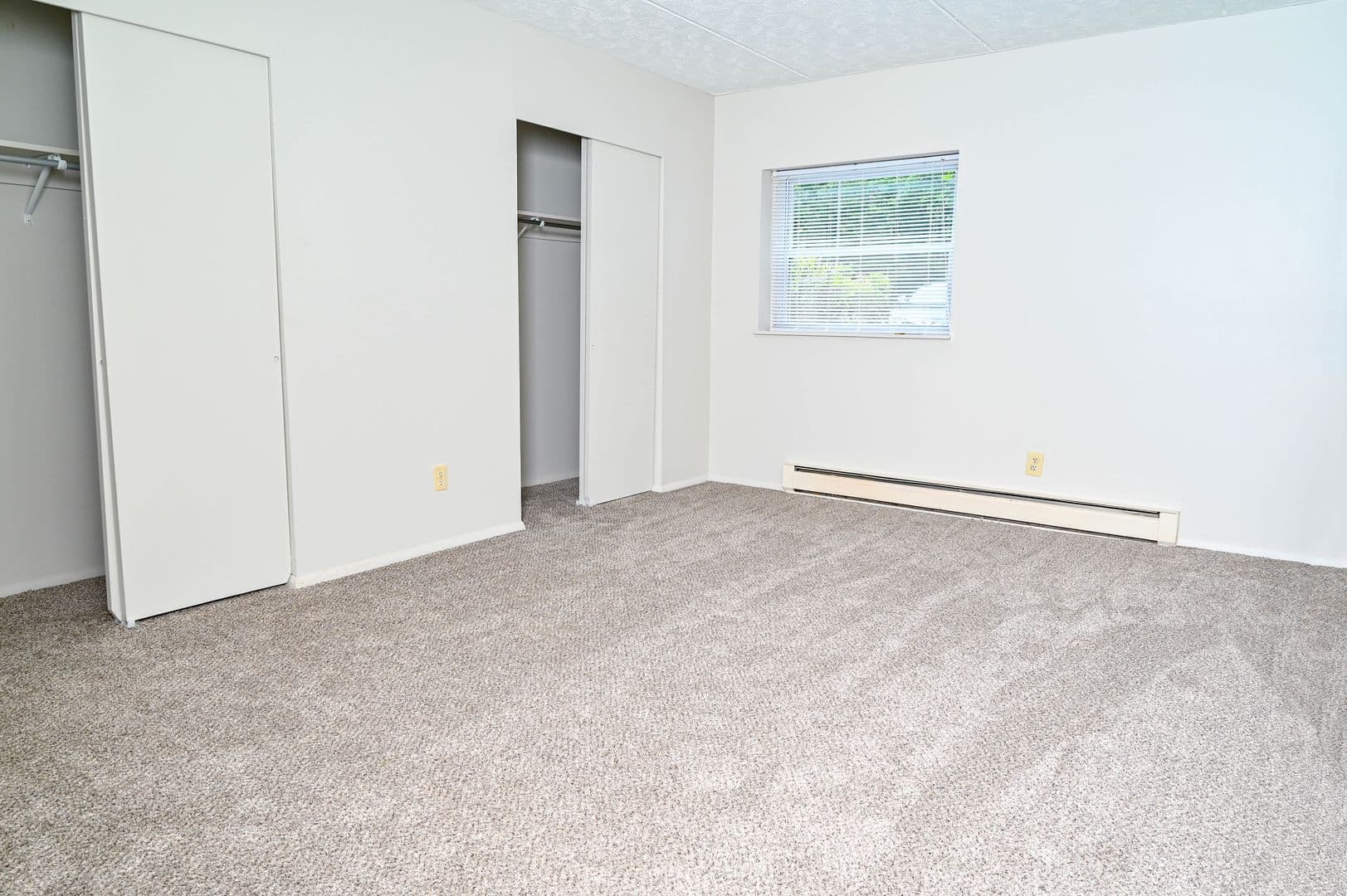 Youngstown Apartment: 4151-4201 Logangate Road