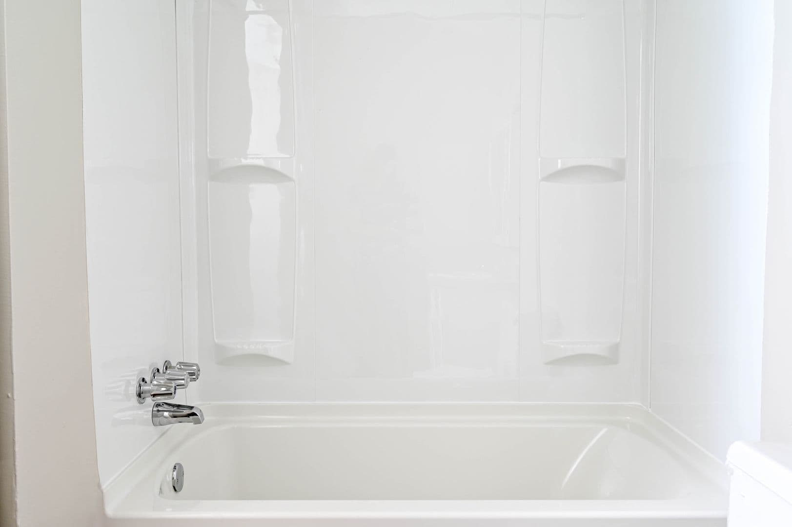 Youngstown Apartment: 4151-4201 Logangate Road