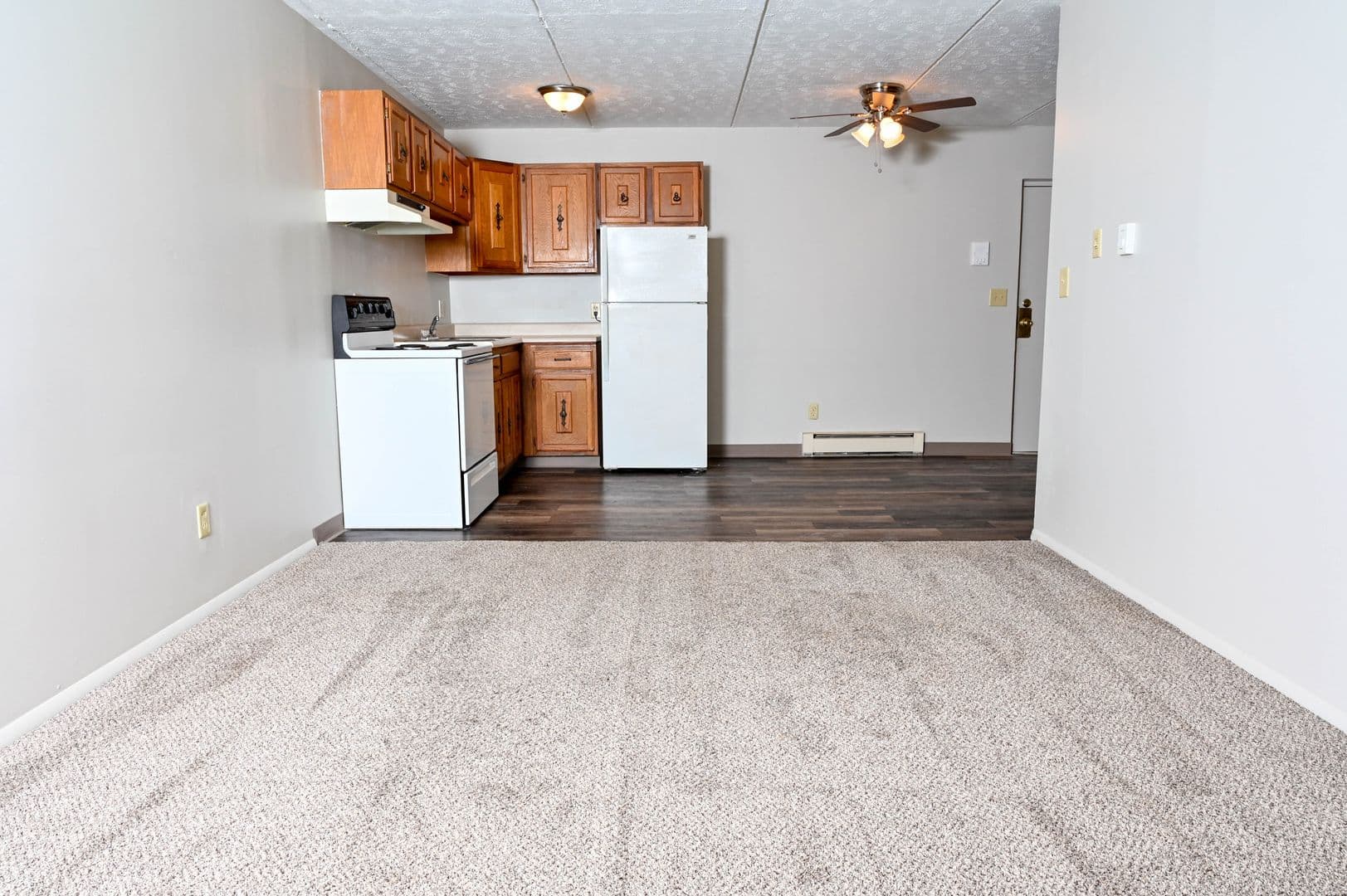 Youngstown Apartment: 4151-4201 Logangate Road